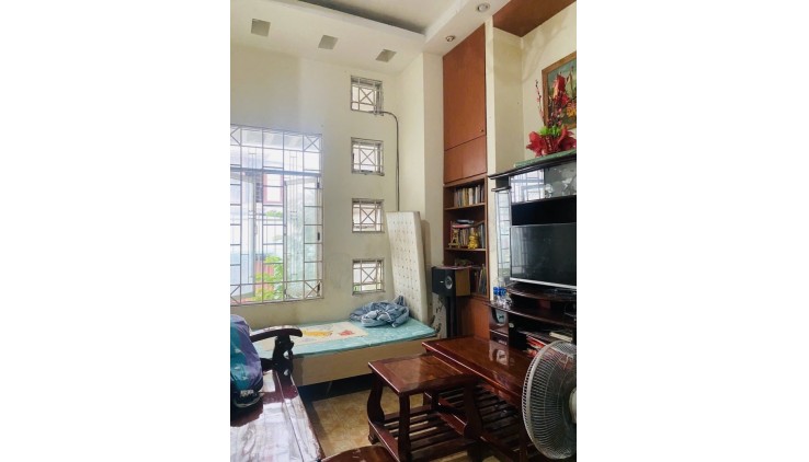 BÁN NHÀ PHÚ NHUẬN OTO VÀO NHÀ 80M2 4 TẦNG NGANG 4.5M 7PN HẺM THÔNG VIP HUỲNH VĂN BÁNH  10.5 TỶ